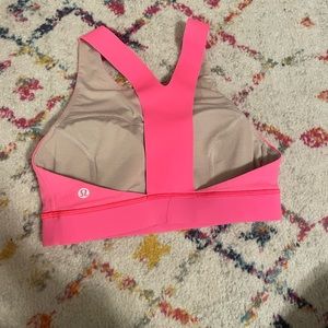 Lululemon hot pink sports bra